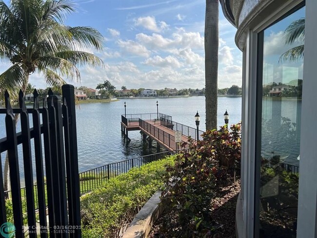 Building Photo - 15810 SW 48th Manor