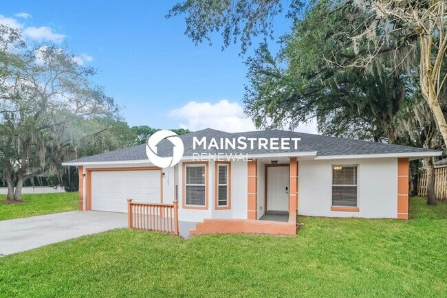 Building Photo - 3 Bedroom Pet-Friendly Home in CLERMONT, FL with Main Street Renewal