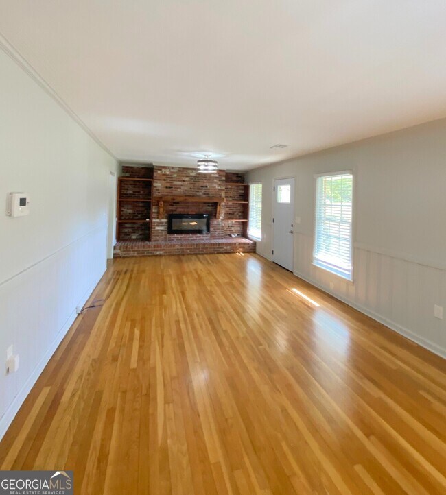 Building Photo - 8308 Villa Rica Hwy