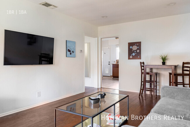 Building Photo - 12417 1/2 Chandler Blvd-A