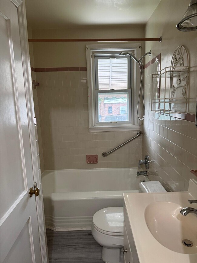 Building Photo - 4413 Parkton St