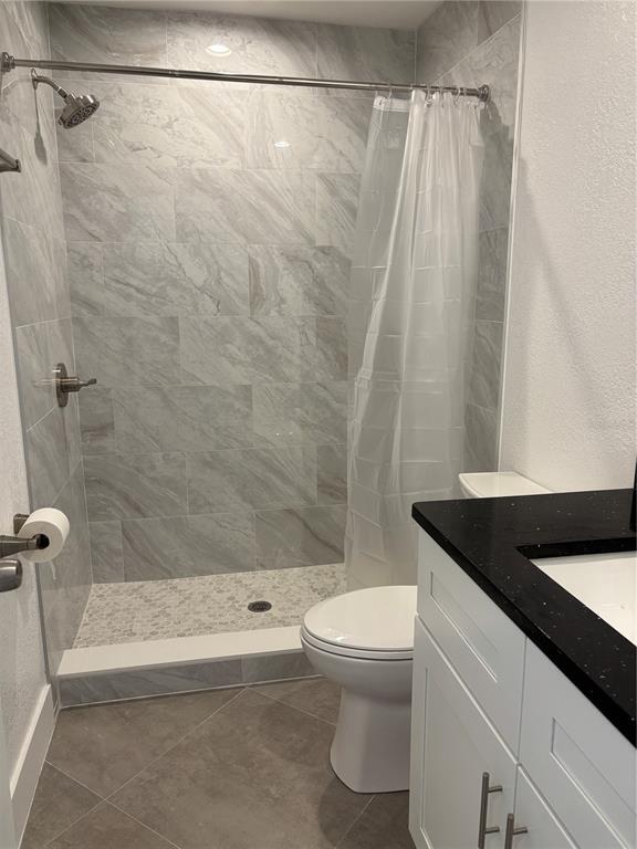 Building Photo - 5815 Erin Ln S