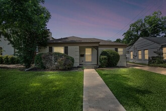 Building Photo - 2609 Benbrook Blvd