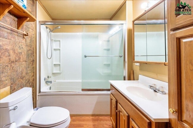 Building Photo - Century 21 Gold Rush - 2 bed, 1 bath (Fairbanks)