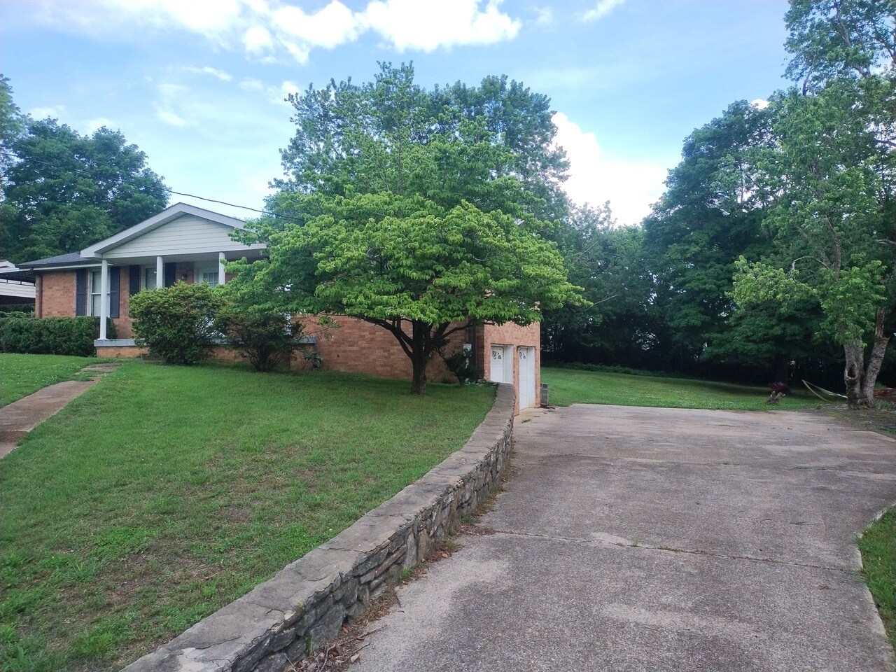 Building Photo - 244 Sterling Rd