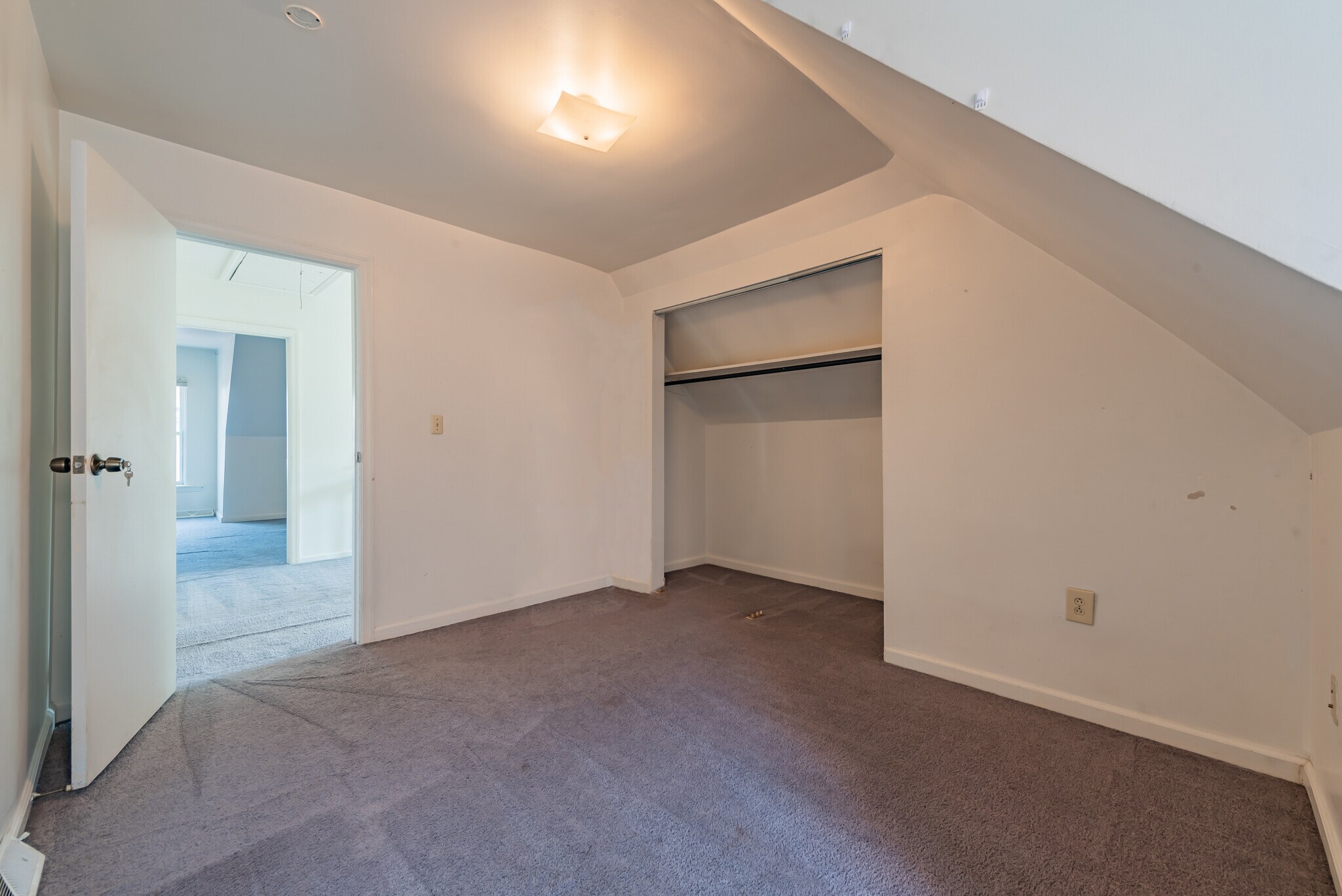Building Photo - 5552 Black St