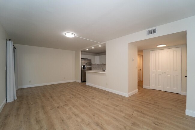 Building Photo - 21 Cristina Ct