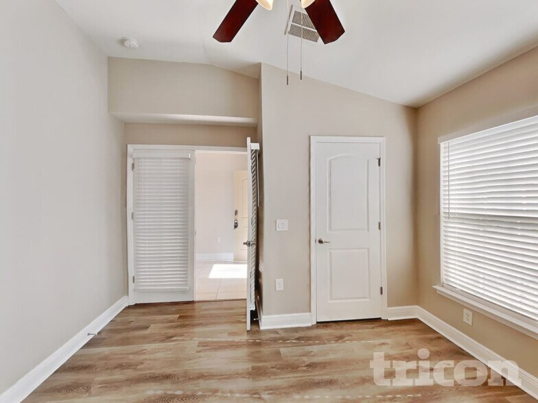 Building Photo - 27076 Brook Forest Rd