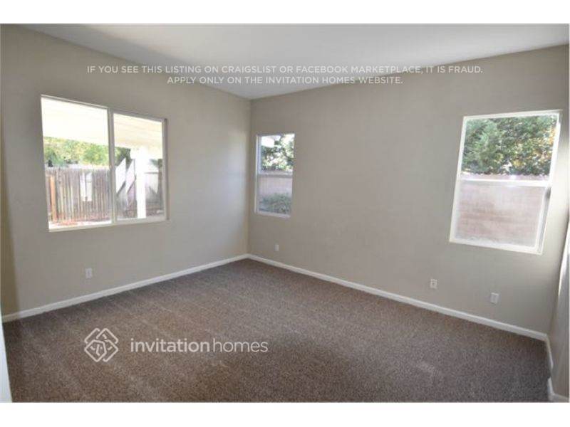 Building Photo - 1689 Soledad Dr