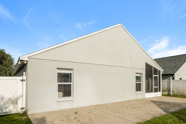 Building Photo - 204 Cornwall Ct