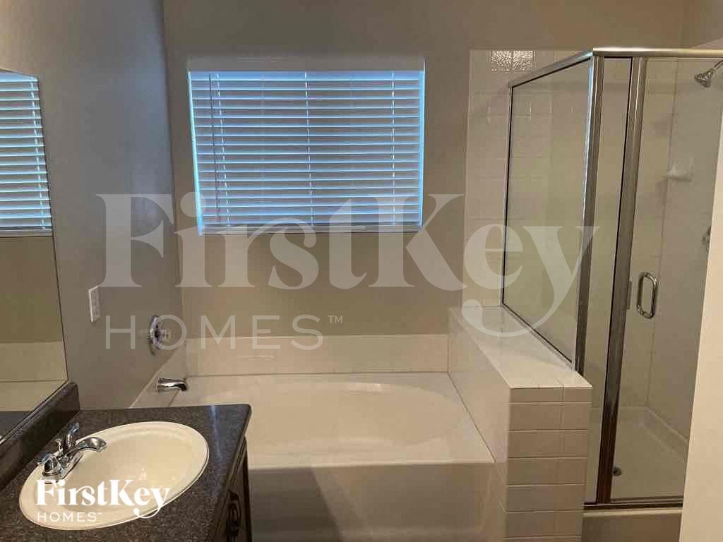 Building Photo - 8008 Revolver Ave