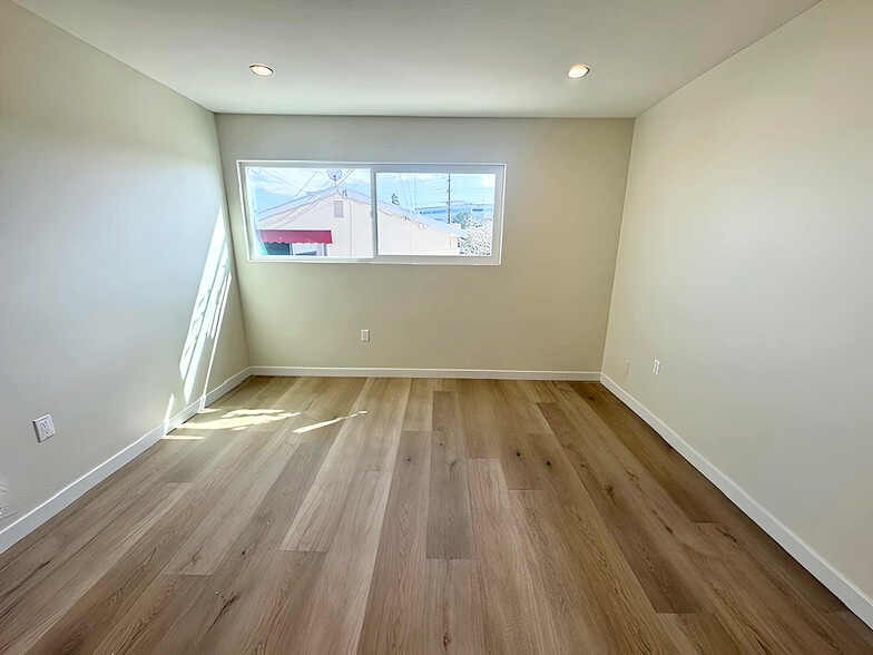 Building Photo - 1302 Amethyst St