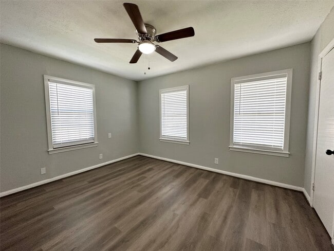 Building Photo - 3723 Cosby St