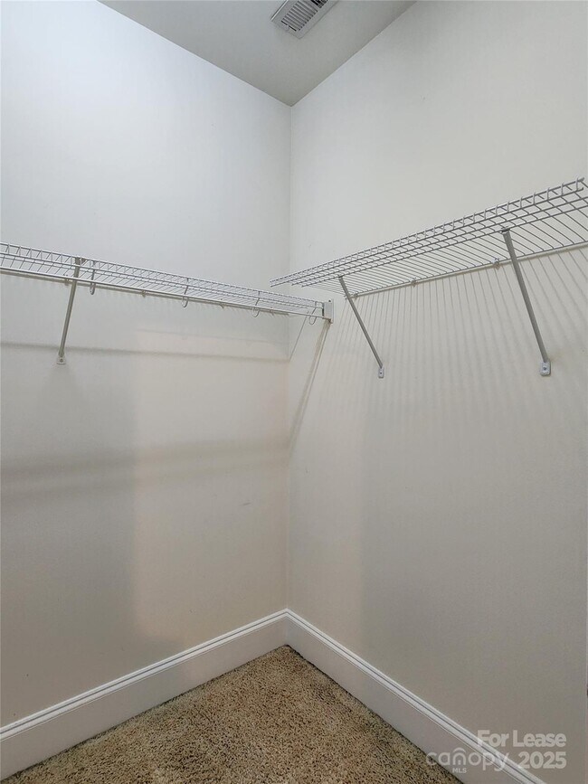 Building Photo - 5524 Strabane Dr