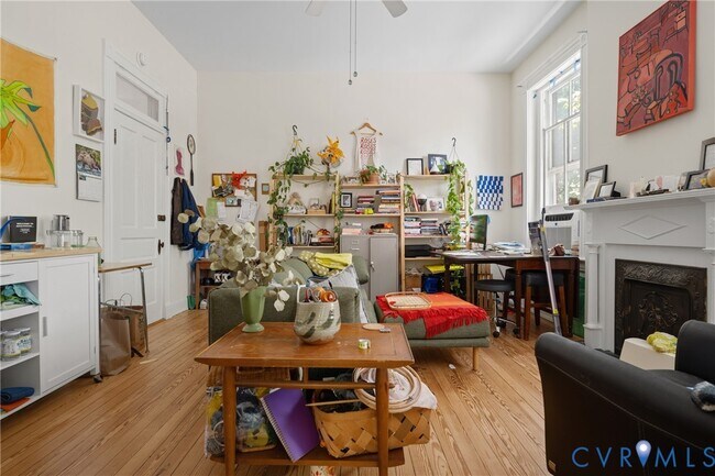 Building Photo - 1527 Grove Ave