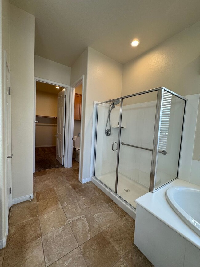 Building Photo - 55 + Community of Sun City Del Webb in App...