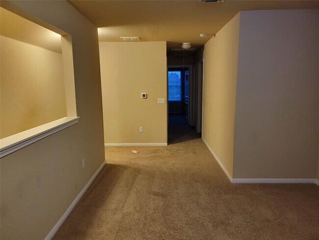 Building Photo - 11112 Dawes Pl
