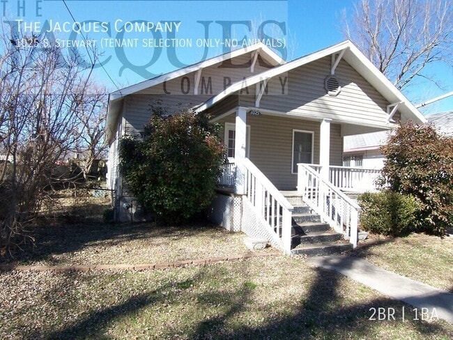 Building Photo - 1025 S Stewart Ave