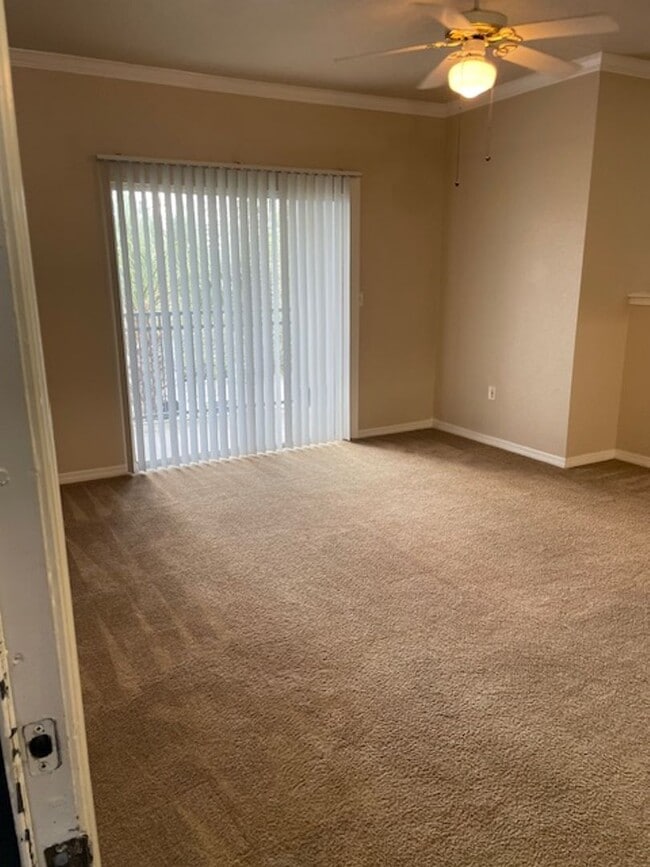 Building Photo - The Greens - 4221