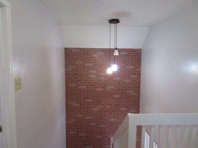 Building Photo - 12824 Westpark Dr
