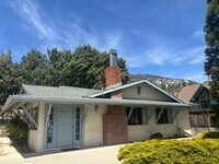 Building Photo - 2 Bedroom / 1.5 Bathroom Mountainside Home in Lake of the Woods