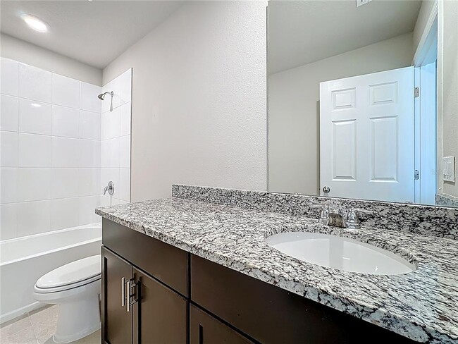Building Photo - 5251 Meredrew Ln