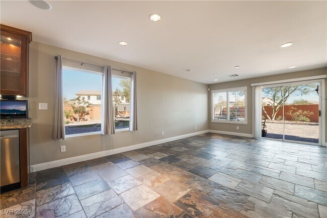 Building Photo - 9906 Stiges St