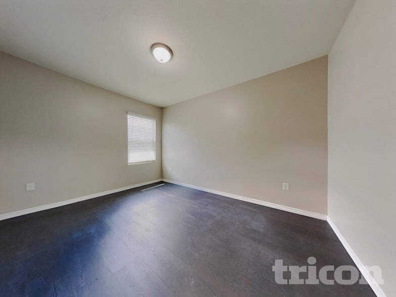 Building Photo - 4447 Blue Rock Dr