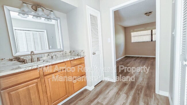 Building Photo - 6576 Sweetbriar Ln