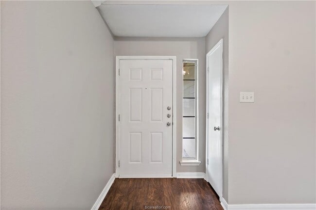 Building Photo - 3903 Crown Ridge Ct