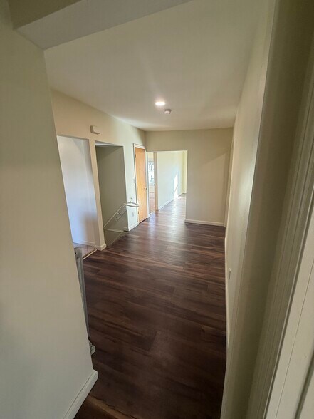 Dinning Room - 740 W Nyack Rd