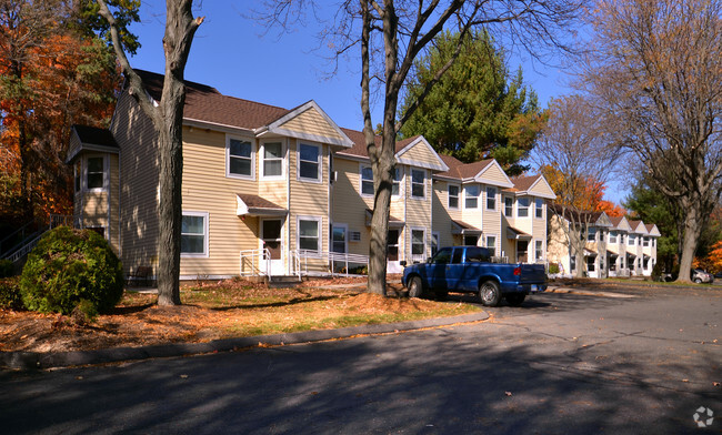 Building Photo - Woodview Apartments