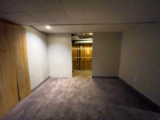 Building Photo - 1425 W Gilbert St
