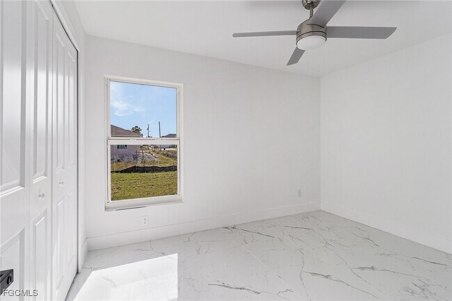 Building Photo - 2505 39th St SW