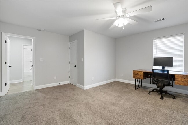 Building Photo - 385 Williford St