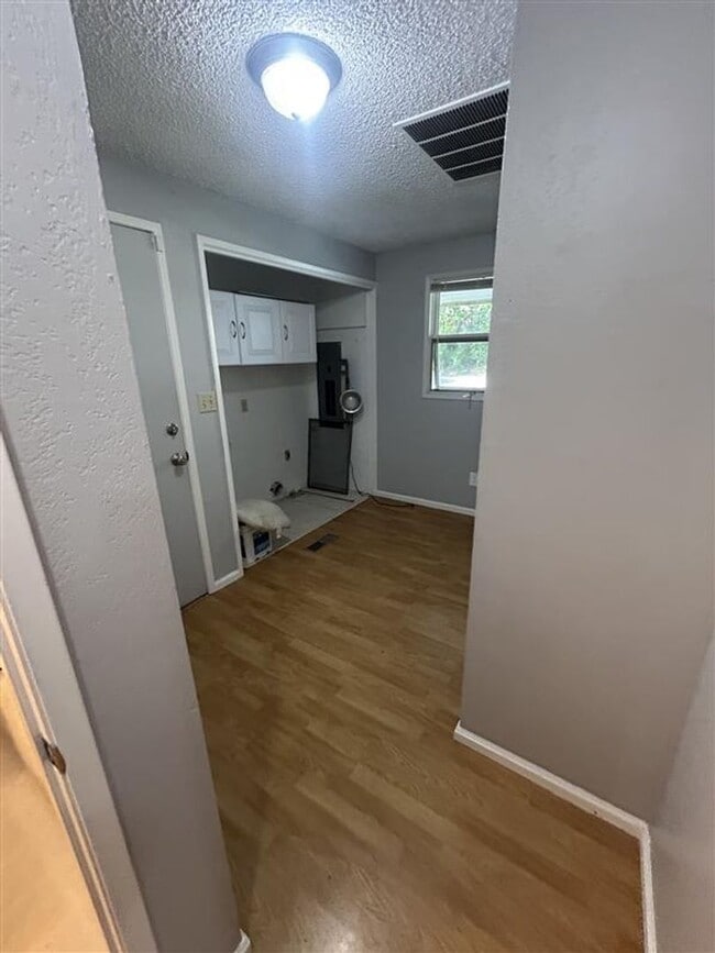 Building Photo - Three Bedroom House for Rent with Large Yard