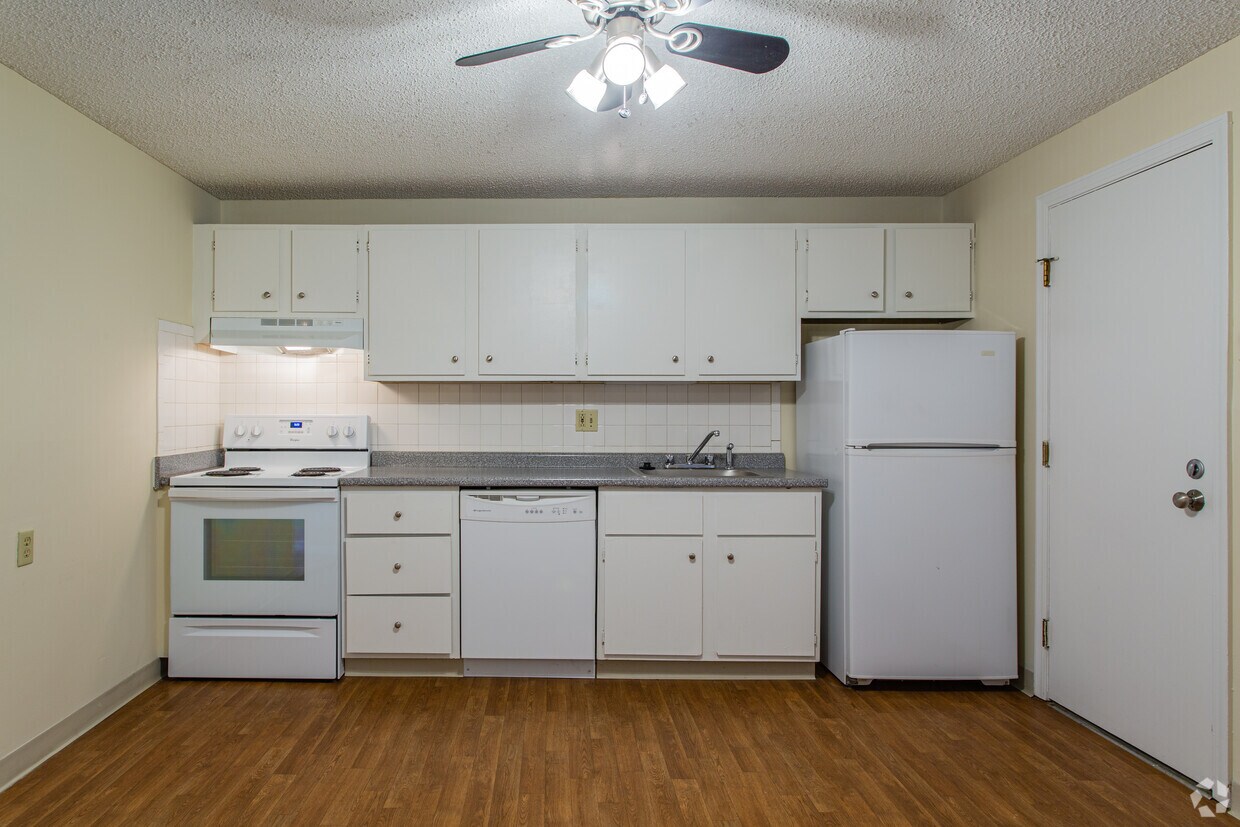 Eastern Trails Apartments And Storage Milford Nh Apartment Finder