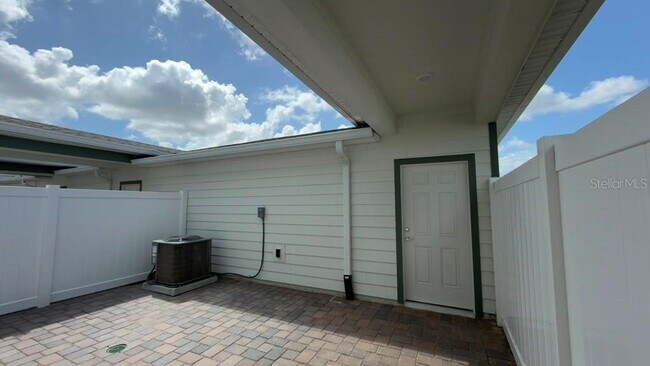 Building Photo - 4568 ORCHARD VIEW Aly