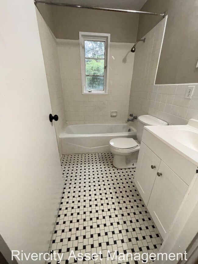 Building Photo - A Must See In 38111 !!!!! Section 8 Welcomed !!!!!