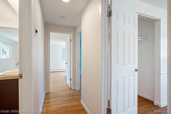 Building Photo - 14377 Cranston St