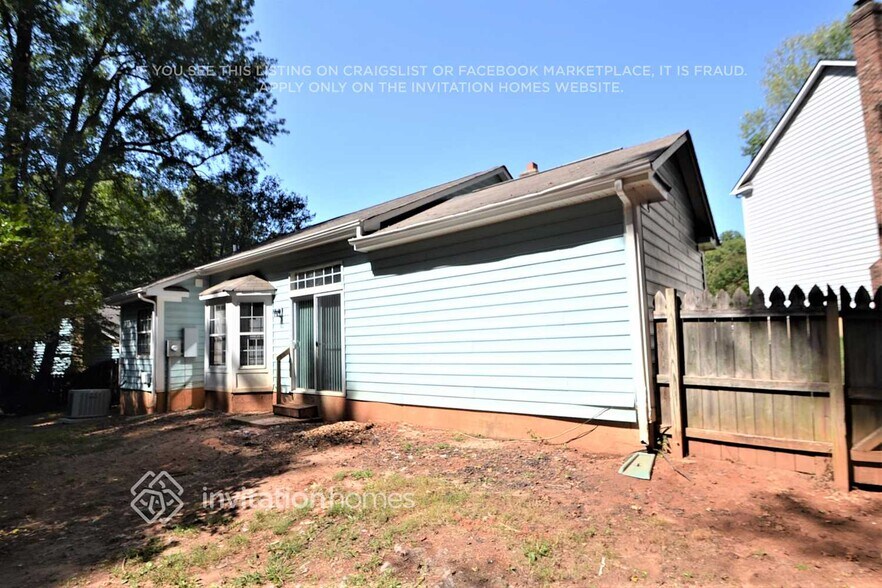 Building Photo - 3100 Periwinkle Ct