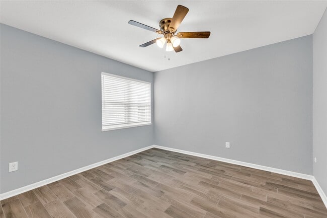 Building Photo - 10003 Windriver Dr