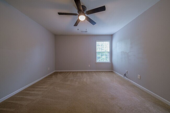Building Photo - 1301 Waldridge Ct