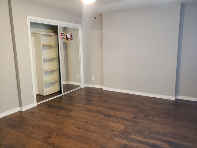 Building Photo - Historic District 3 be d3 bath home w/ RV gate