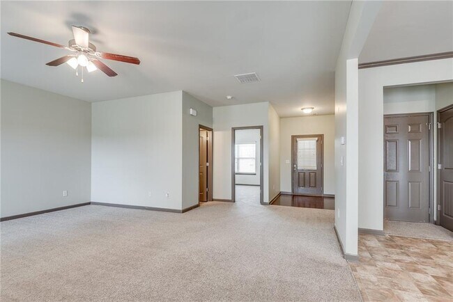 Building Photo - 4135 Whitfield Oak Way NE