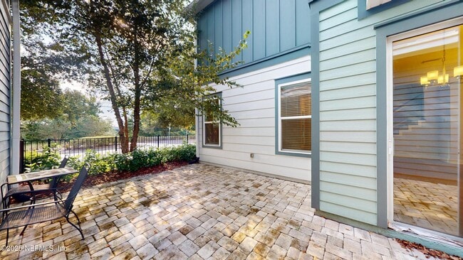 Building Photo - 7430 Beach Walk Place
