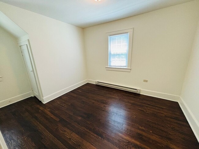 Building Photo - 514 Sunrise Dr