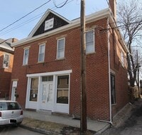 Building Photo - Kerr St 694-696 GW2