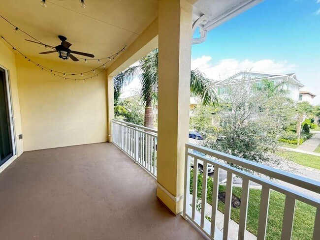 Building Photo - 5348 Sagan Ln