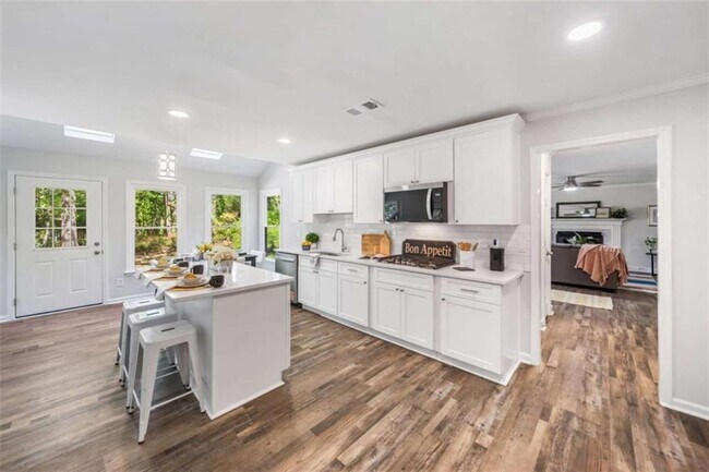 Building Photo - 745 Princeton Mill Run